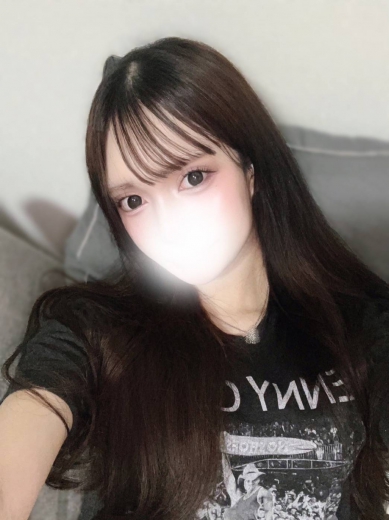 綾咲　かれん