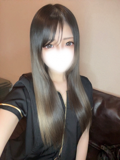 如月　怜音
